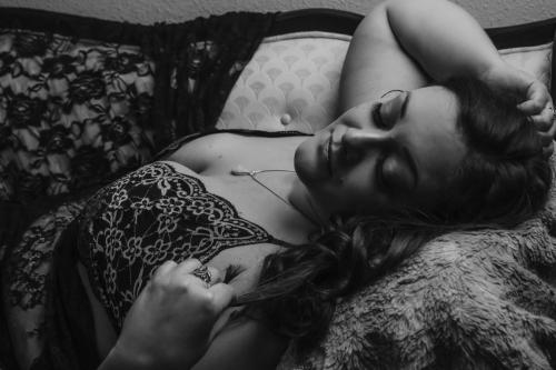 Sexy boudoir photos Wisconsin